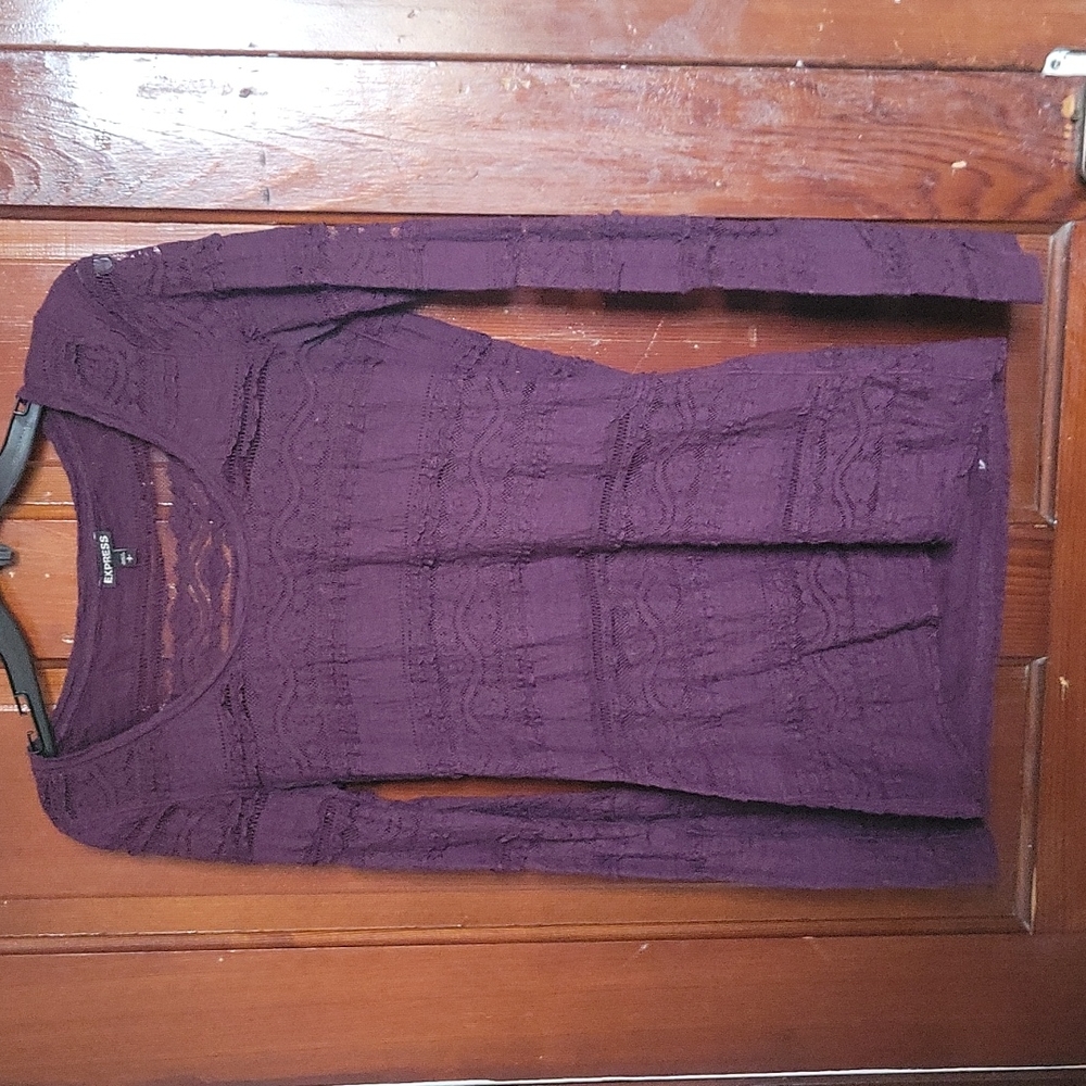 Women's small‎ Express long-sleeved lace top in purple